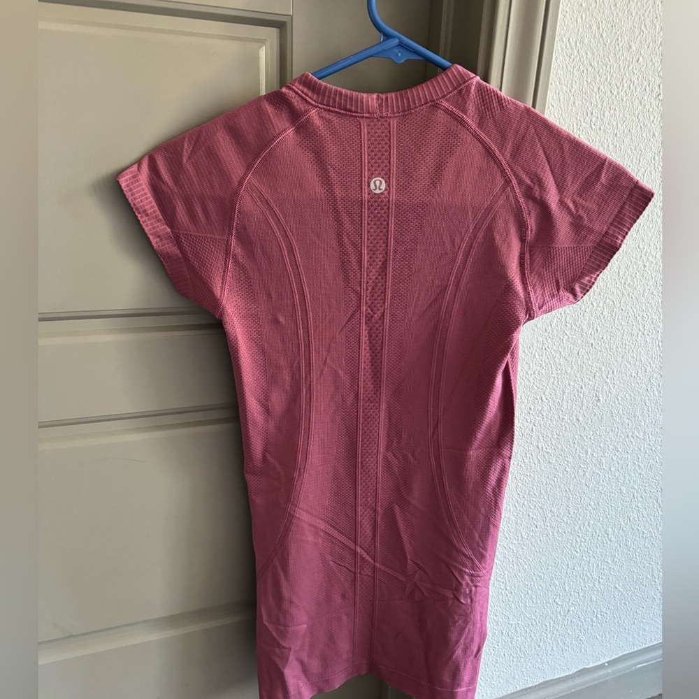 Lululemon swiftly tech shirt